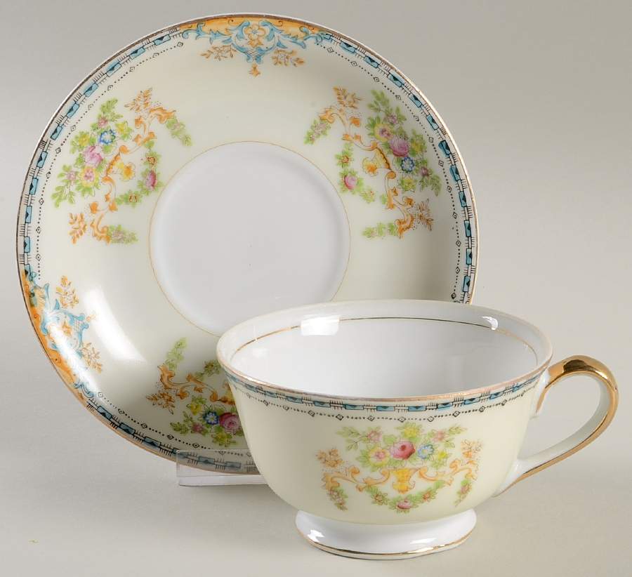 TUI13 Footed Cup & Saucer Set by Tuillerie (Japan)-1