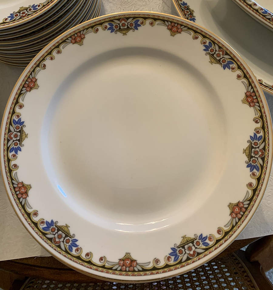 TRV432 Dinner Plate by Tressemanes & Vogt-1