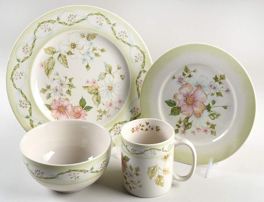 Cottage Trellis Collection 4 Piece Place Setting by Tracy Porter-1