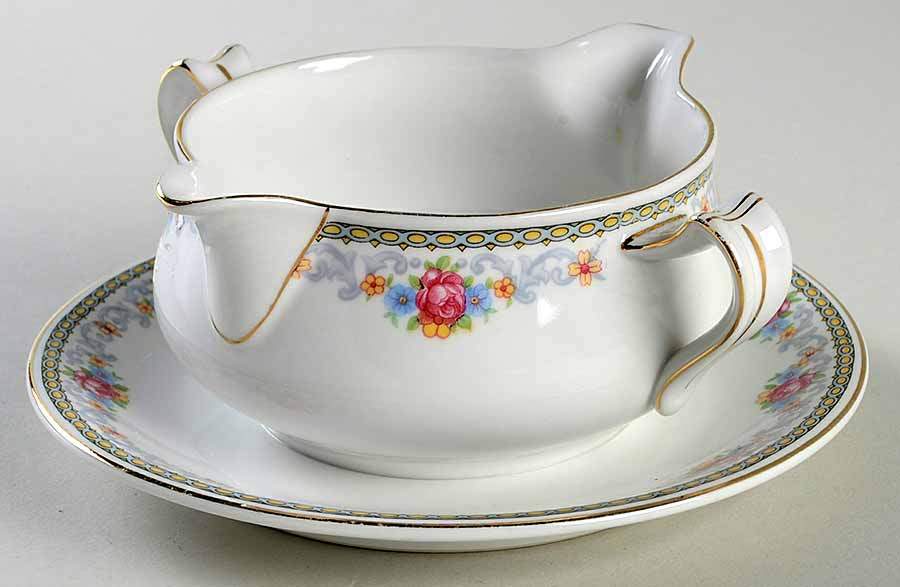 THU287 Gravy Boat with Attached Underplate by Thun-1