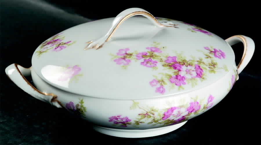 Longchamps Round Covered Vegetable by Tressemanes & Vogt-1