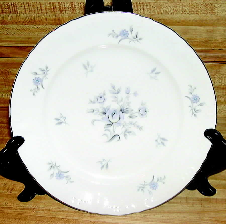 Dresden Blue Dinner Plate by Three Castle-1