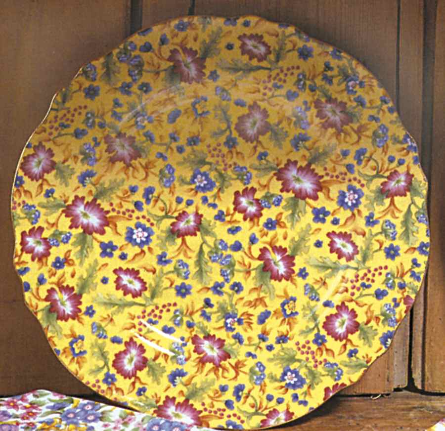 Caroline Dinner Plate by Two's Company-1