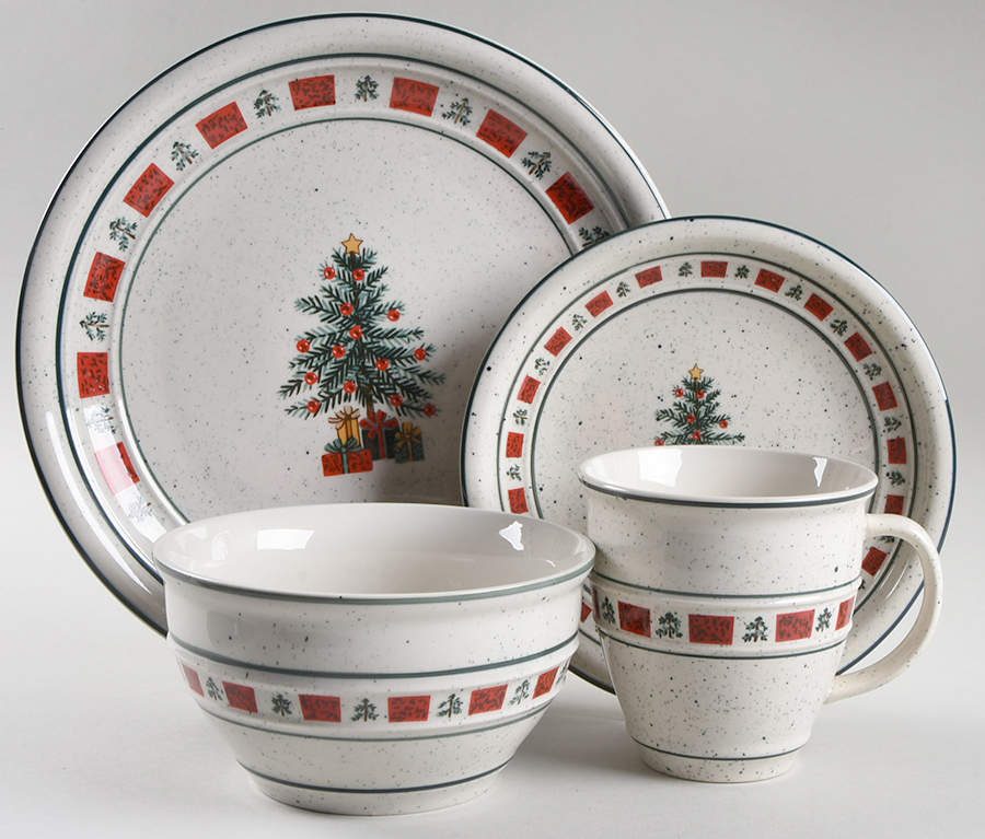 Christmas 4 Piece Place Setting by Tienshan-1