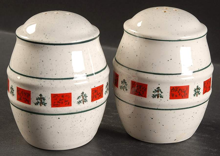 Christmas Salt & Pepper Set by Tienshan-1
