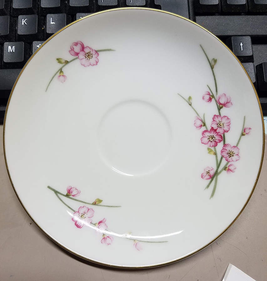 Ume Saucer by Three Castle-1