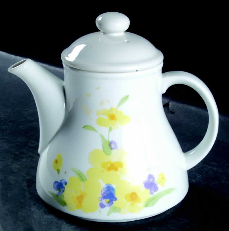 Norwich Teapot & Lid by Toscany-1