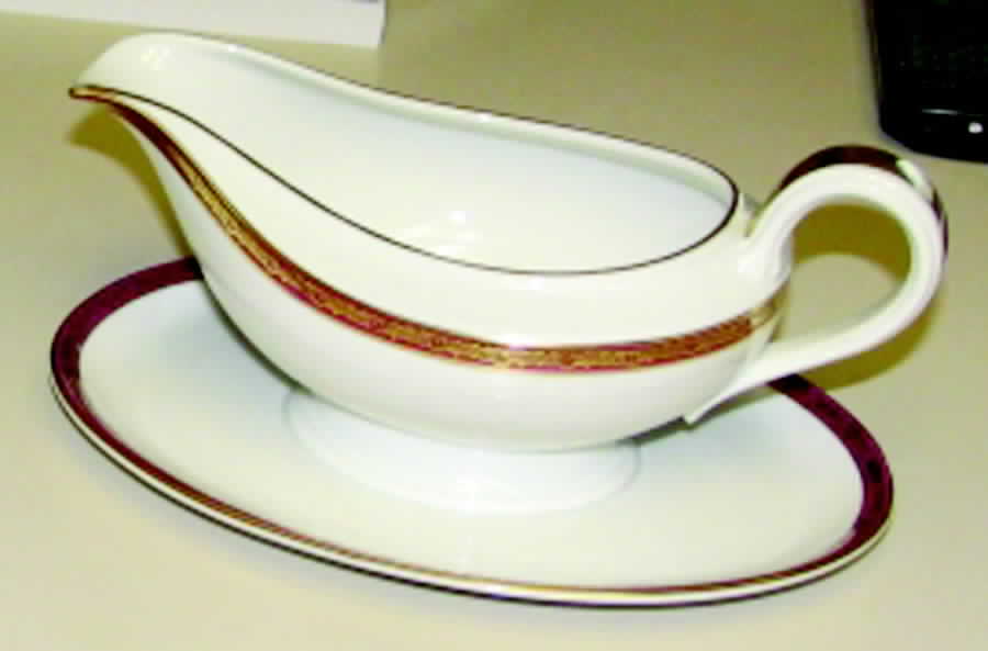 THO339 Gravy Boat with Attached Underplate by Thomas-1