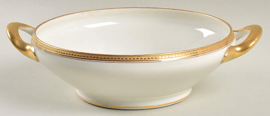 7635 Round Vegetable No Lid by Tressemanes & Vogt-1