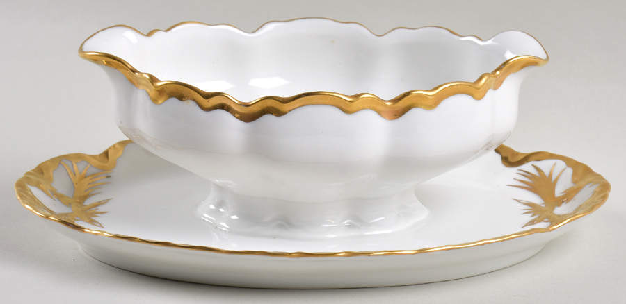 THU305 Gravy Boat with Attached Underplate by Thun-1