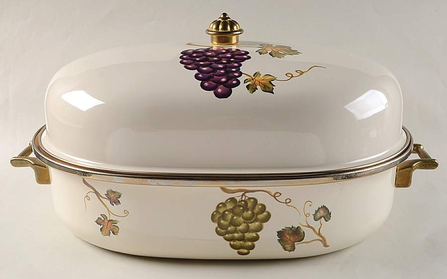 Villa Grande Oval Covered Metal Roaster by Tabletops Unlimited-1