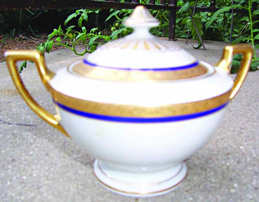 9155 Sugar Bowl & Lid by Thomas-1