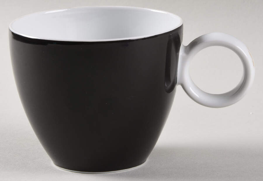 Vario Black Flat Cup by Thomas-1