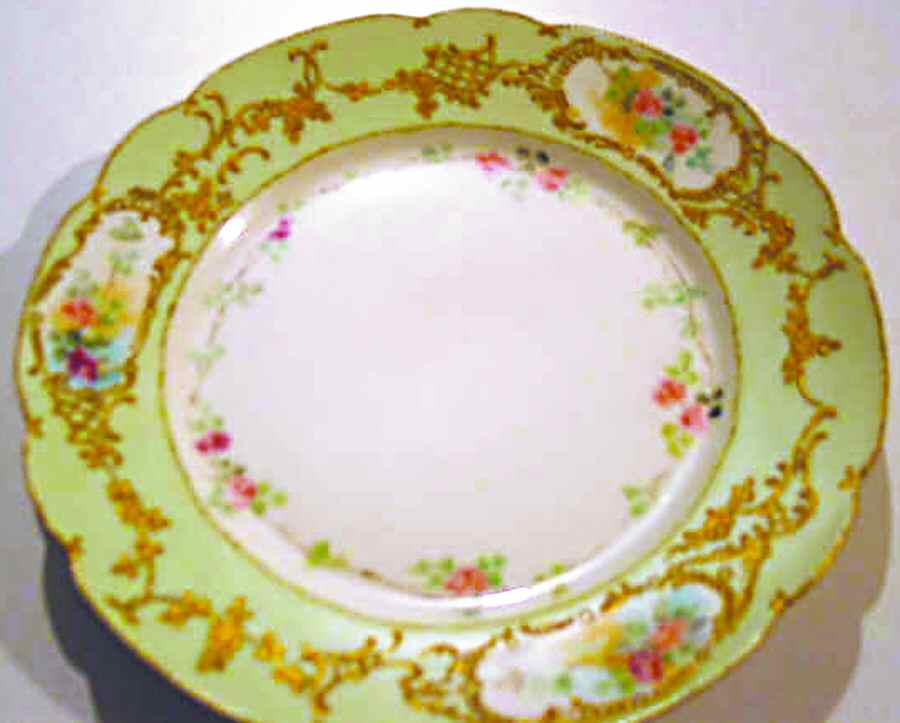 TRV481 Dinner Plate by Tressemanes & Vogt-1