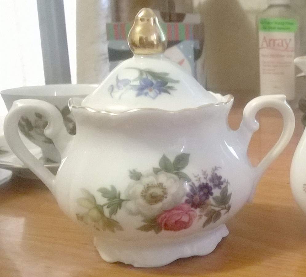 TIR413 Sugar Bowl & Lid by Tirschenreuth-1