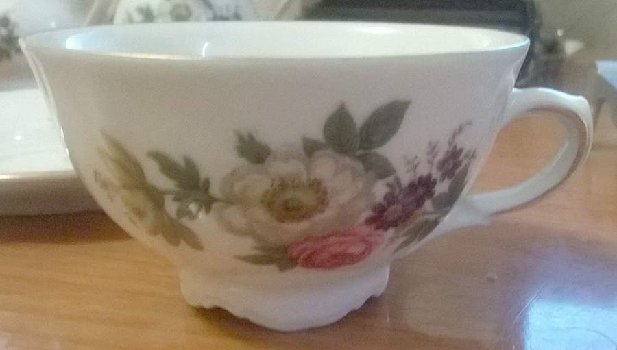 TIR413 Footed Cup by Tirschenreuth-1
