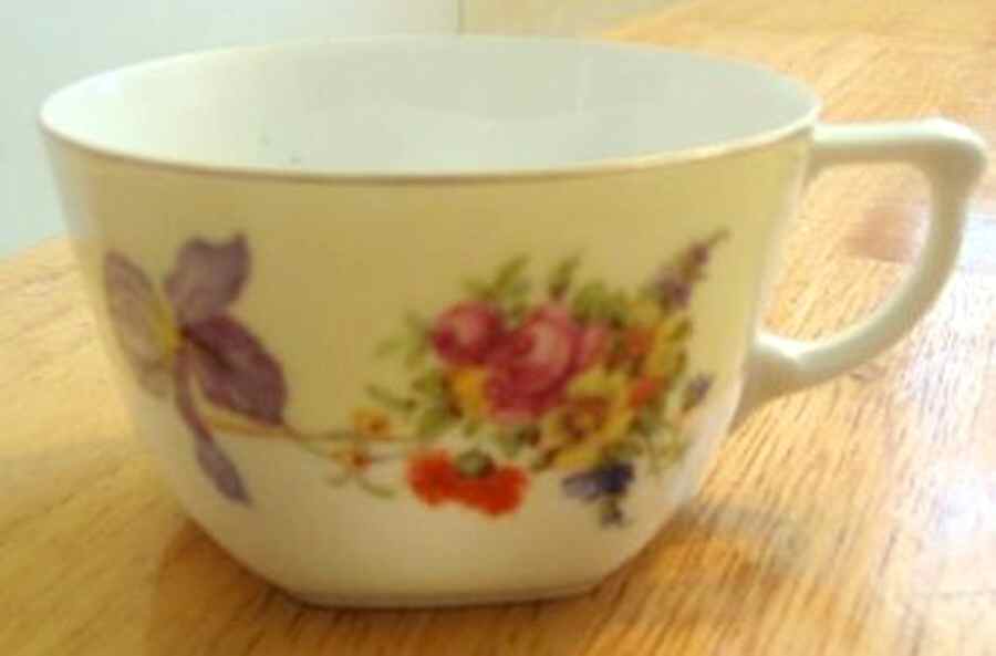 THU319 Flat Cup by Thun-1