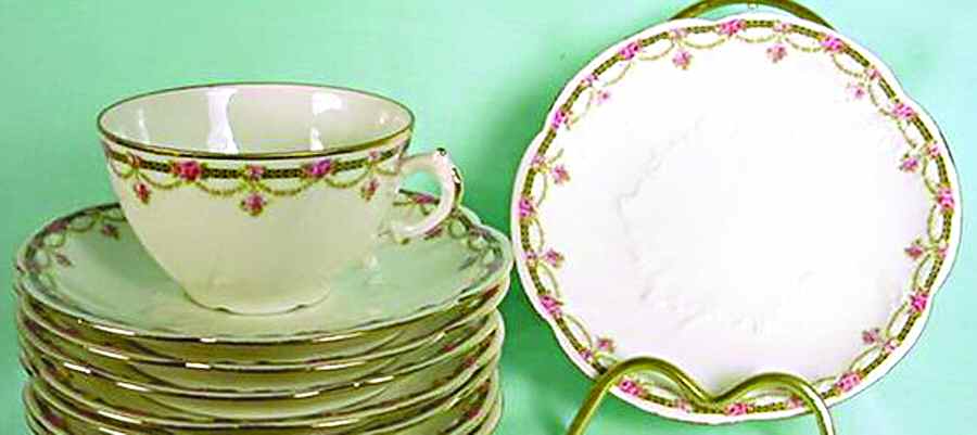 TRV495 Flat Cup & Saucer Set by Tressemanes & Vogt-1