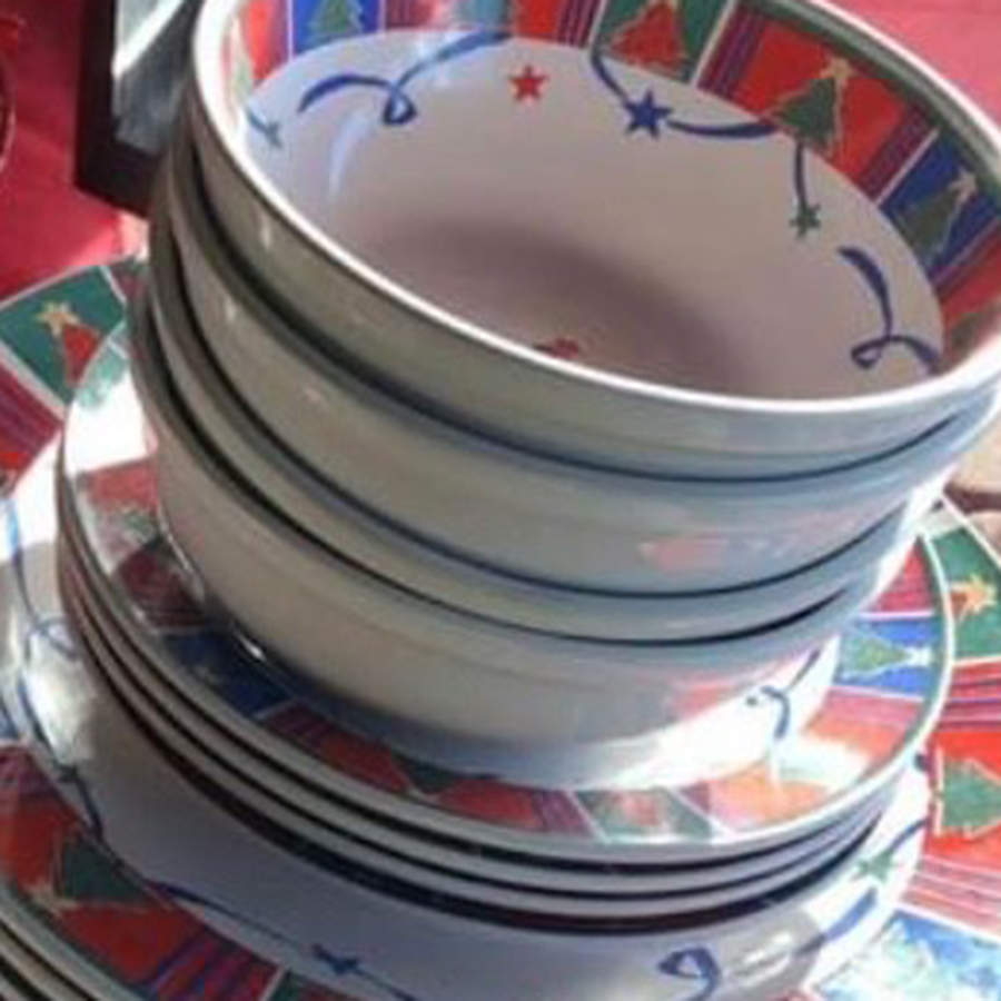 Christmas Ribbons Dessert/Pie Plate by Trend Basics-1