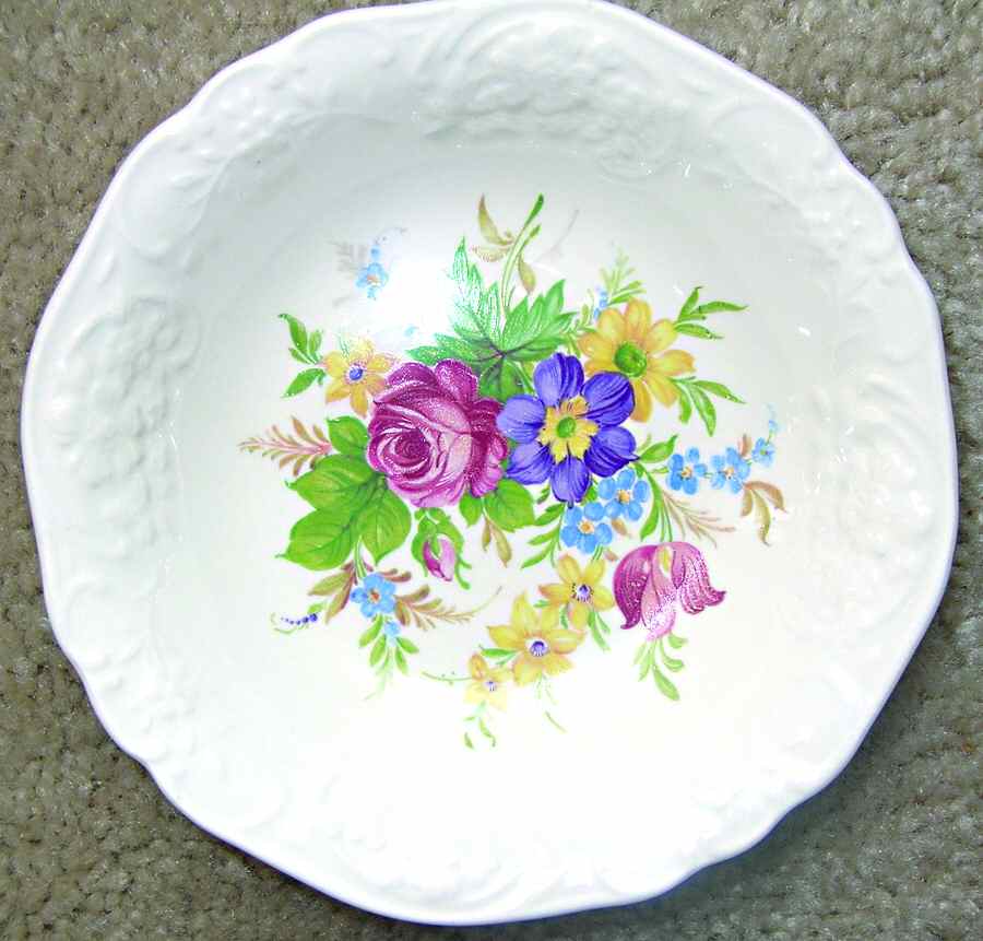 TST861 Fruit/Dessert (Sauce) Bowl by Taylor, Smith & Taylor (Ts&T)-1