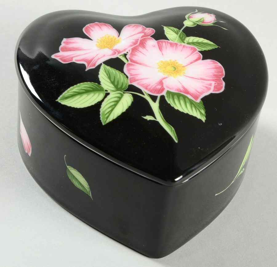 Wildflowers Heart Shape Box & Lid by Tiffany-1
