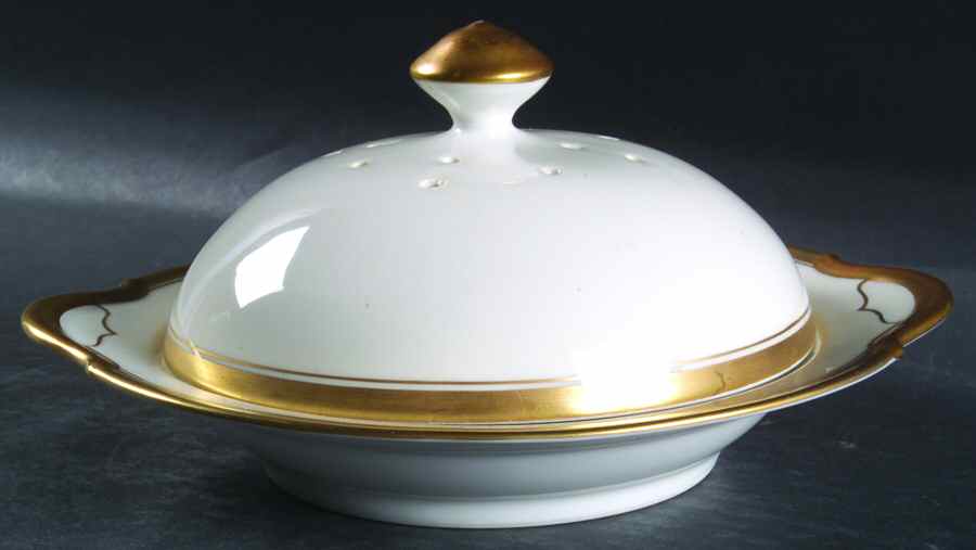 TRV505 Muffin Dish & Lid by Tressemanes & Vogt-1