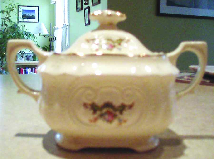THP54 Sugar Bowl & Lid by Thompson-1
