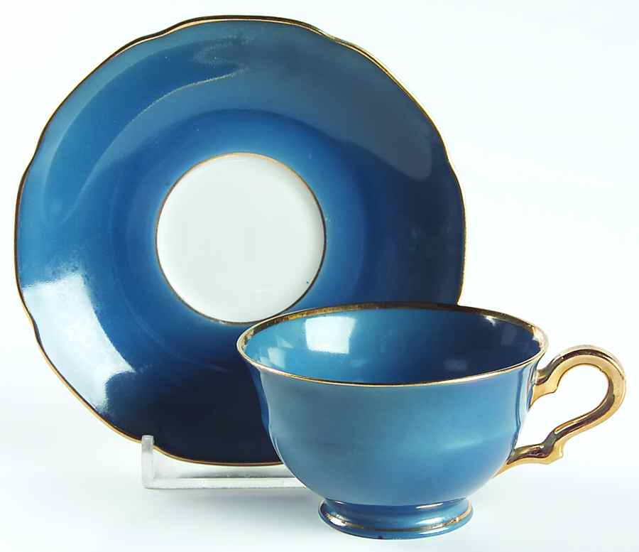 828-0 Footed Demitasse Cup & Saucer Set by Tirschenreuth-1