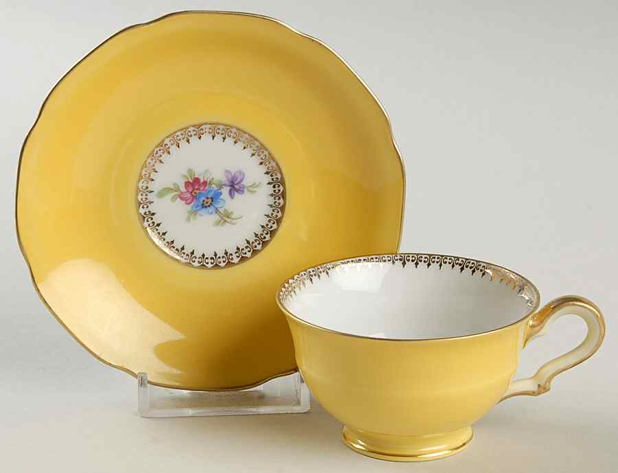 828-0 Footed Demitasse Cup & Saucer Set by Tirschenreuth-1
