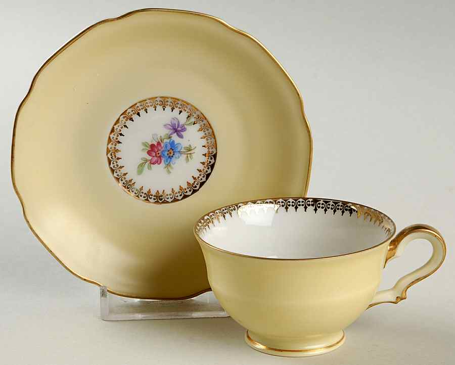 828-0 Footed Demitasse Cup & Saucer Set by Tirschenreuth-1