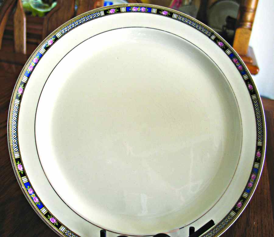 TST874 Dinner Plate by Taylor, Smith & Taylor (Ts&T)-1