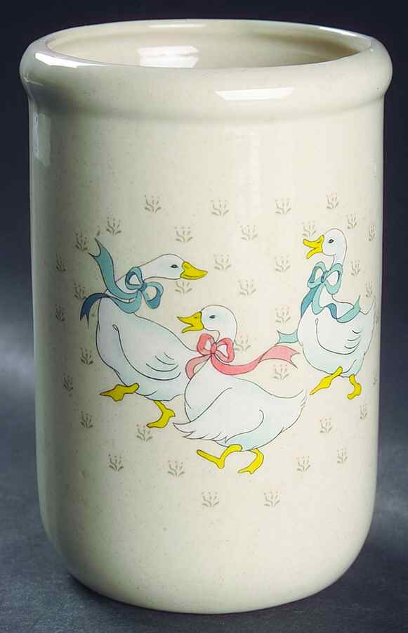 TWN3 Utensil Holder by Taiwan-1