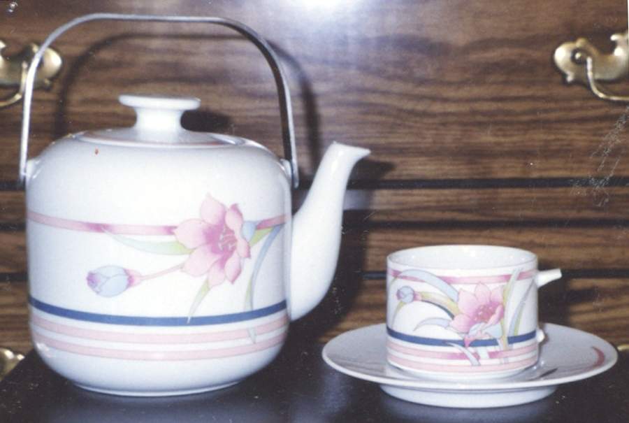 TOS22 Teapot & Lid by Toscany-1