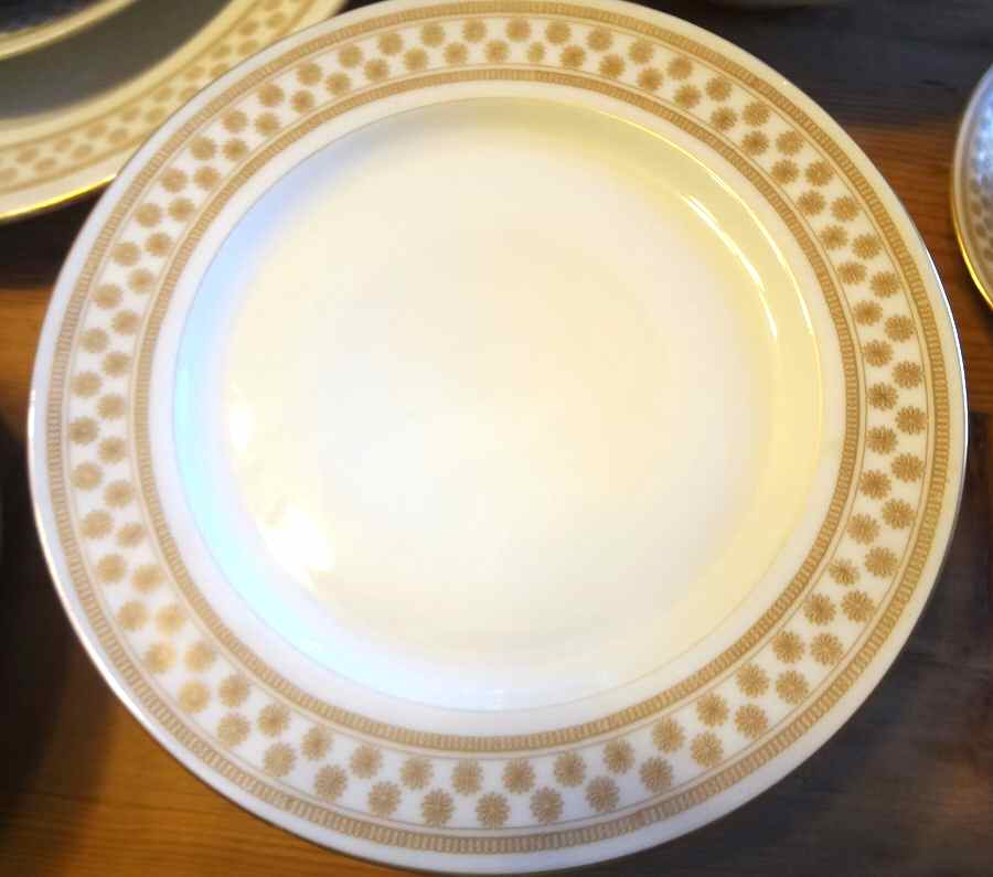 TRV597 Dinner Plate by Tressemanes & Vogt-1