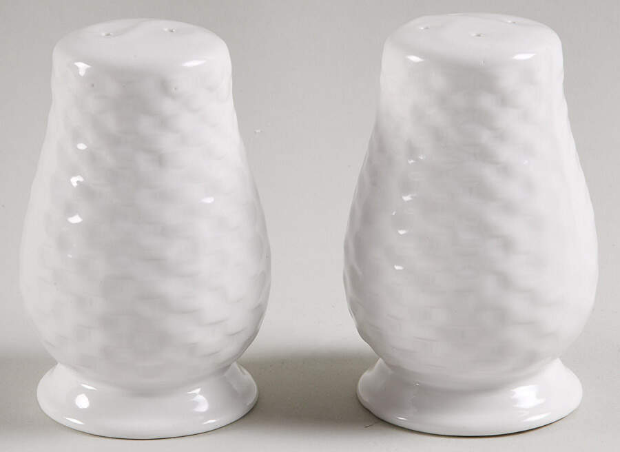 Basket Wreath Salt & Pepper Set by Tabletops Unlimited-1
