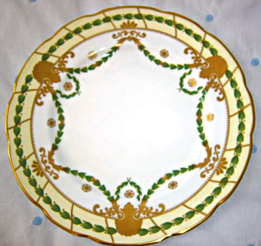 Eugenie Dinner Plate by Thomas Goode-1