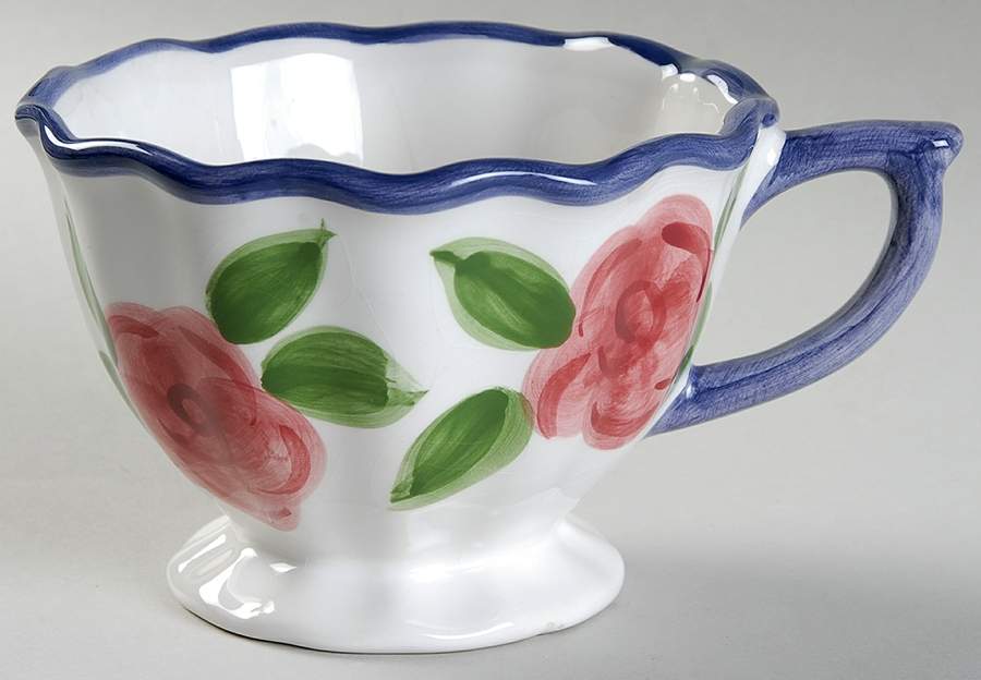 Ripple Footed Cup by Tabletops Unlimited-1