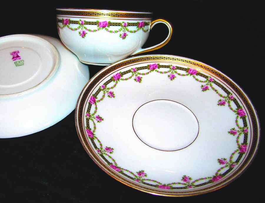 6720 Flat Cup & Saucer Set by Tressemanes & Vogt-1