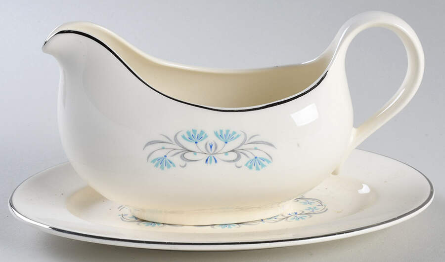 Queens Taste Gravy Boat & Underplate by Taylor, Smith & Taylor (Ts&T)-1