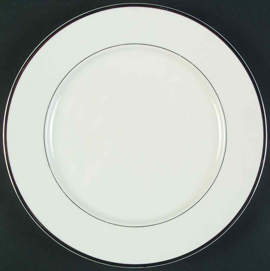 R6L17 Dinner Plate by Royal Limoges-1