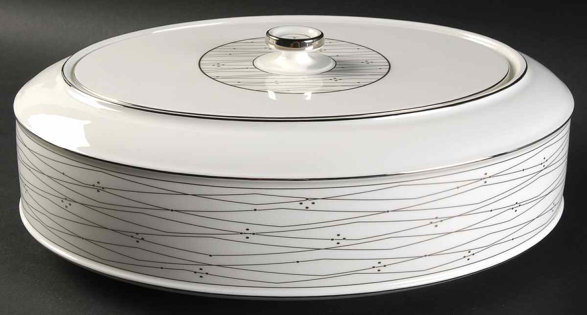 Tilden Lace Platinum 2 Quart Oval Covered Casserole by Thomas O'Brien-1