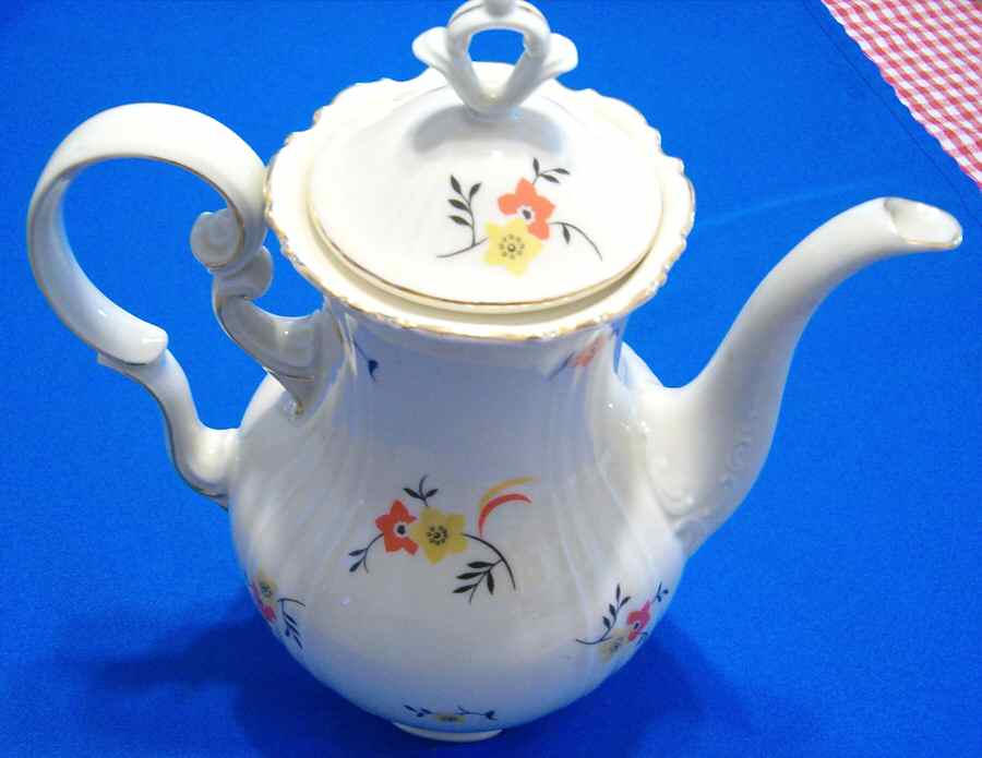 7307 Coffee Pot & Lid by Tuppack-1
