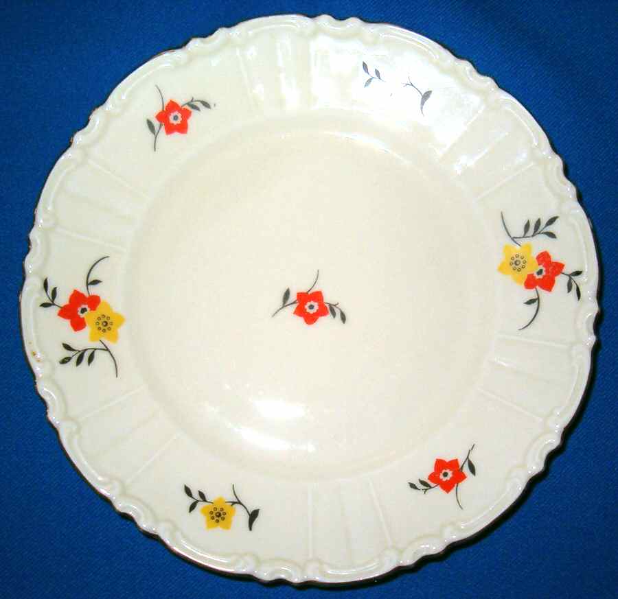 7307 Dessert/Pie Plate by Tuppack-1
