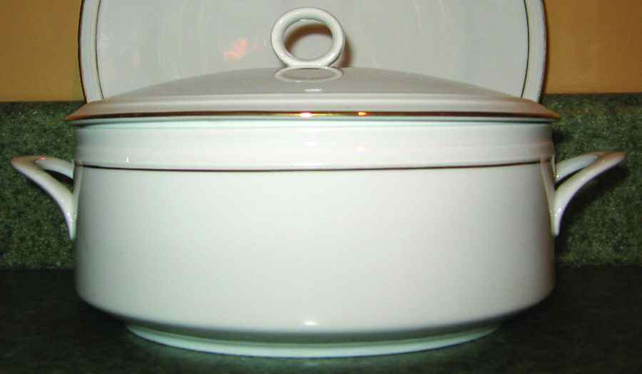 Venezia Gold Round Covered Vegetable by Tirschenreuth-1