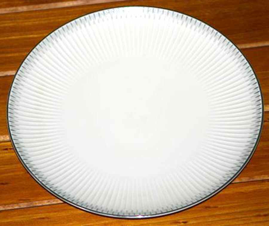 6283 Dinner Plate by Thomas-1