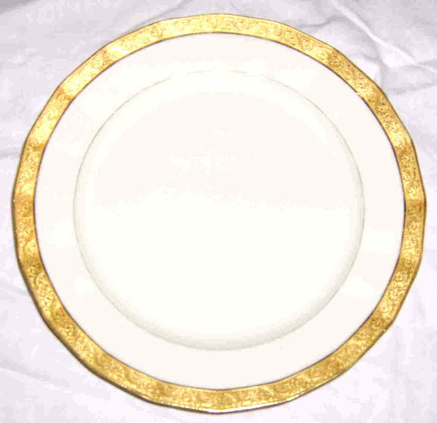 TRV526 Dinner Plate by Tressemanes & Vogt-1