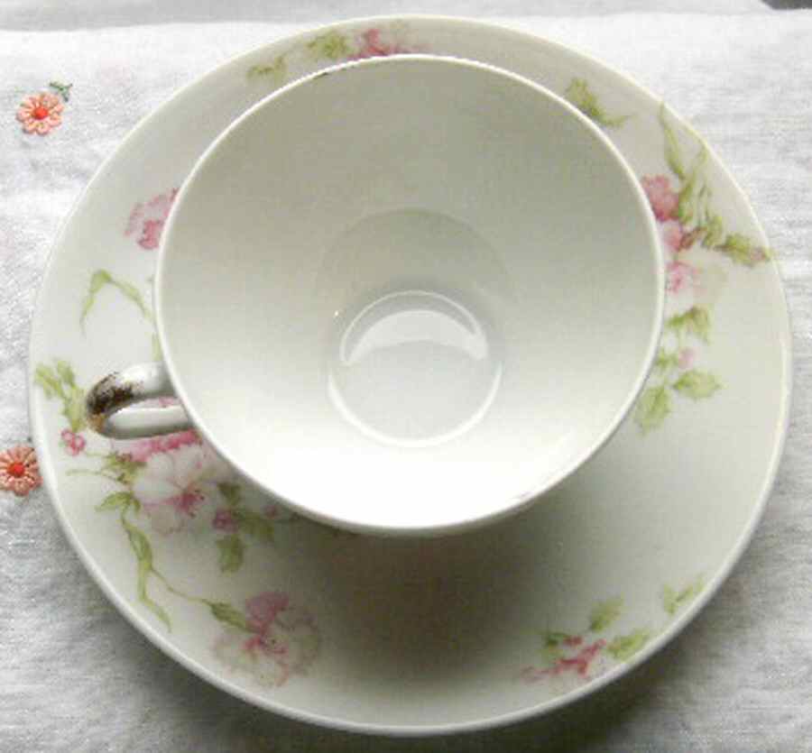 THO416 Flat Cup & Saucer Set by Thomas-1