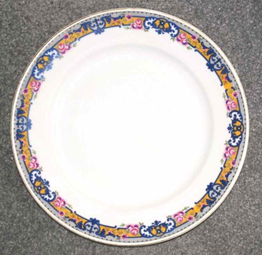 TRV646 Dinner Plate by Tressemanes & Vogt-1