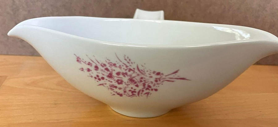 2014 Gravy Boat by Thomas-1