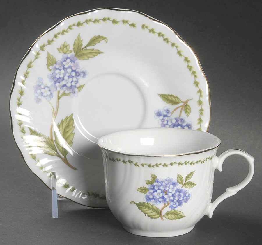TLT5 Flat Cup & Saucer Set by Truly Tasteful-1